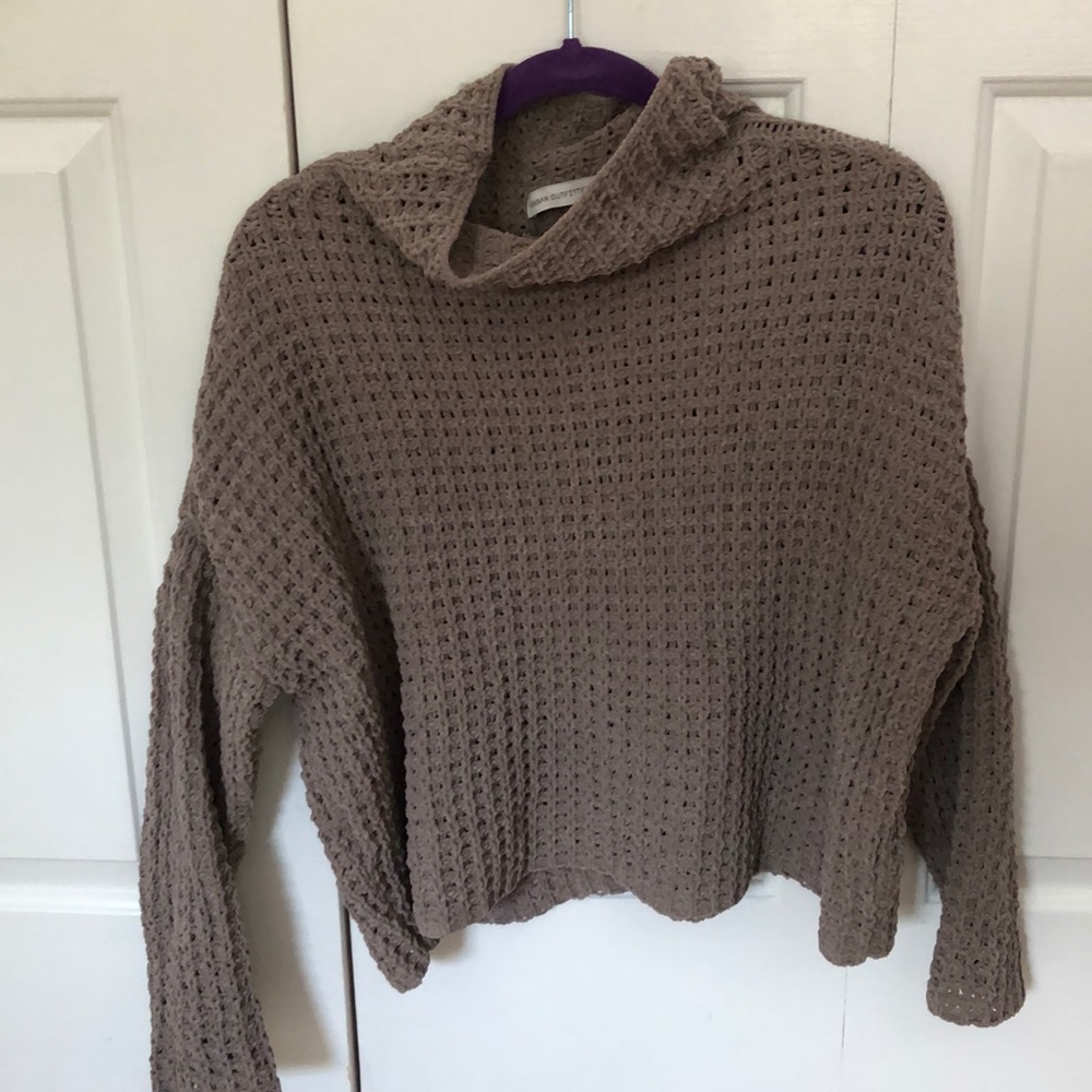 Come neck urban outfitters sweater!